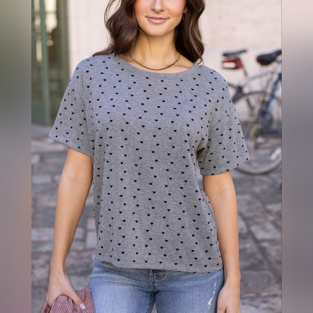 ☀️5/$25☀️ Grace & Lace Women's Small Gray Felted Mini Hearts Short-sleeve Top